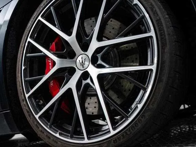 Maserati Granturismo 2023 — миниатюра 3