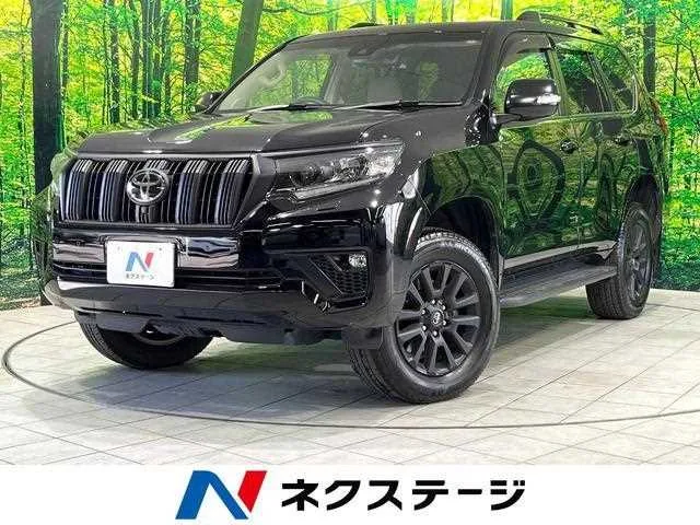 Toyota Land Cruiser Prado 2022 — фото 1, купить с доставкой в Москву