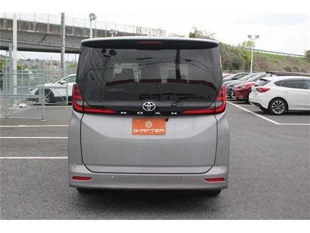 Toyota NOAH 2023 — миниатюра 3