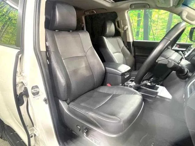 Toyota Land Cruiser Prado 2023 — миниатюра 5
