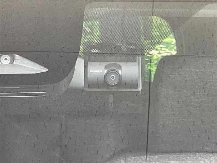 Toyota Sienta 2025 — миниатюра 3