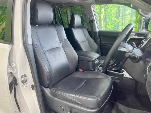 Toyota Land Cruiser Prado 2024 — миниатюра 5