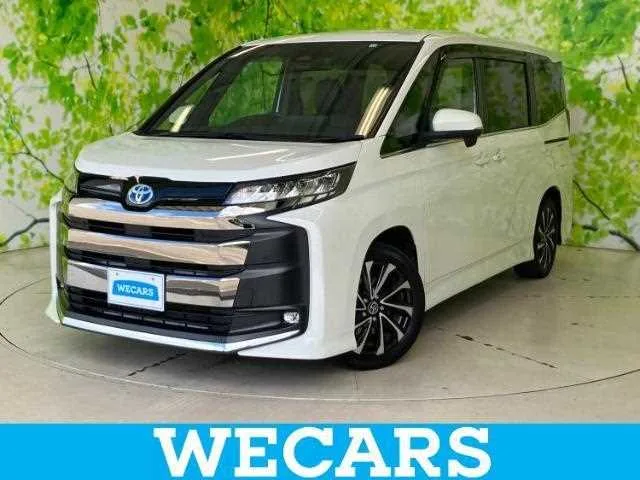 Toyota Noah 2022 — фото 1, купить с доставкой в Москву
