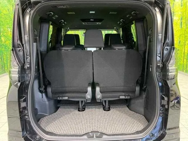 Toyota Voxy 2024 — миниатюра 4