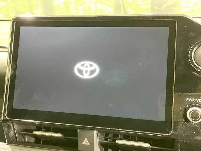 Toyota Voxy 2023 — миниатюра 5