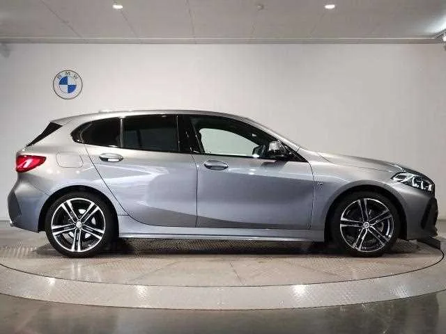 BMW 1 Series 2023 — миниатюра 5