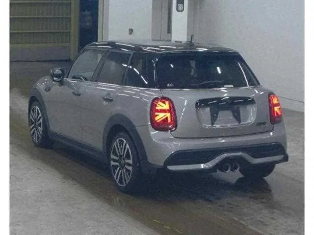 BMW MINI 2023 — миниатюра 4