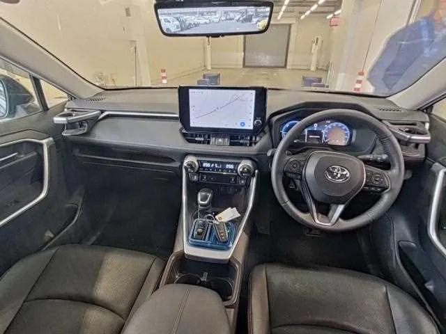 Toyota RAV4 2023 — миниатюра 3
