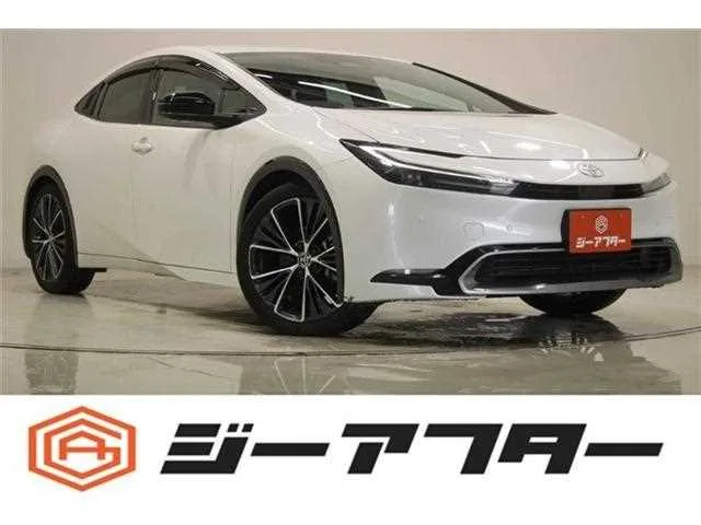 Toyota Prius 2023 — фото 1, купить с доставкой в Москву