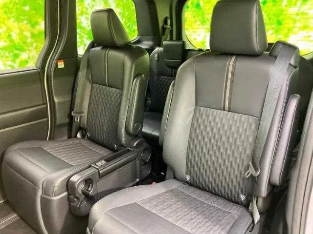 Toyota Noah 2023 — миниатюра 5