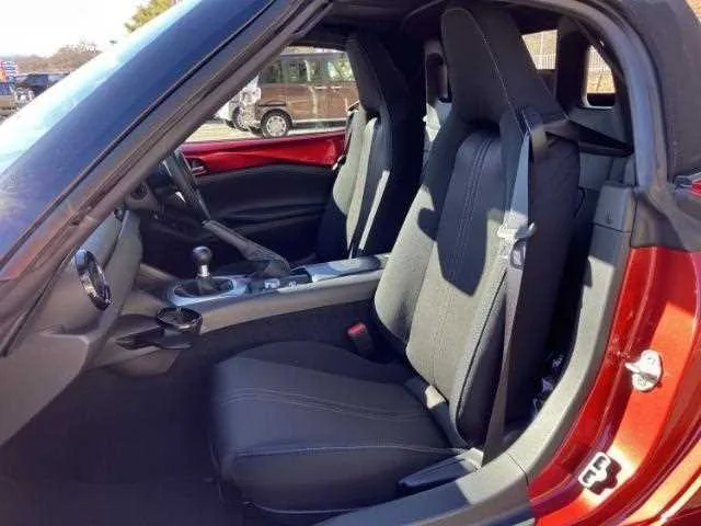 Mazda Roadster 2024 — миниатюра 2