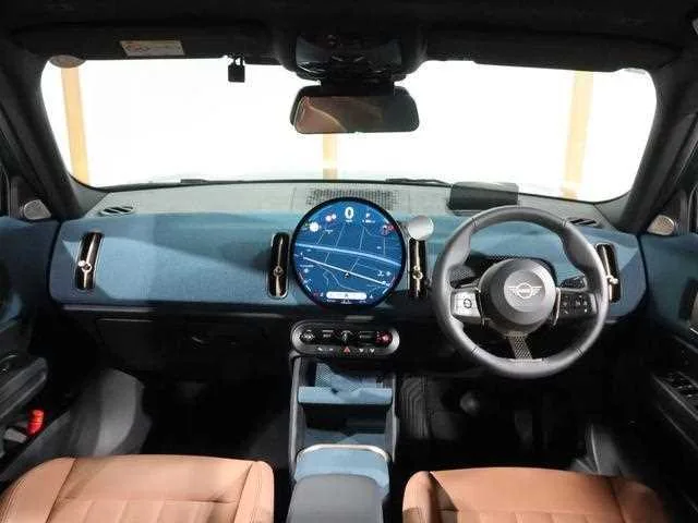 BMW MINI 2024 — миниатюра 4