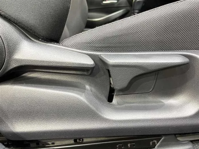 Toyota Corolla Sedan 2023 — миниатюра 3
