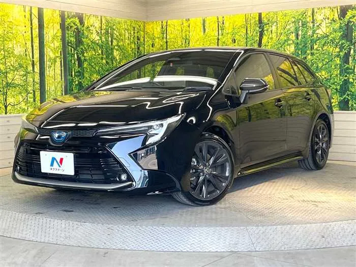 Toyota Corolla Sedan 2024 — фото 1, купить с доставкой в Москву