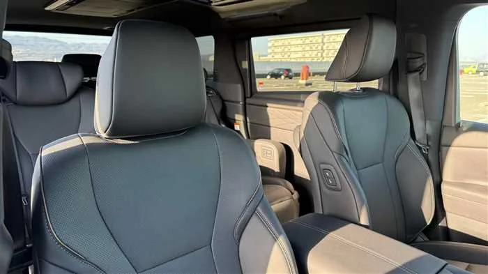 Toyota Alphard Z 2024 — миниатюра 3