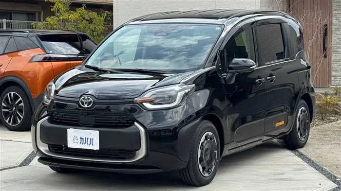 Toyota Sienta Z 2026 — фото 1, купить с доставкой в Москву