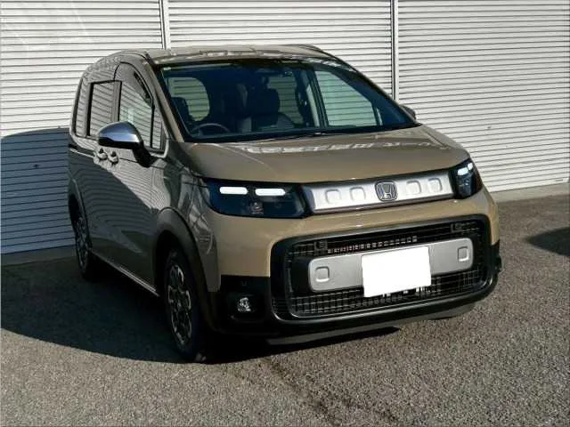 Honda Freed 2024 — фото 1, купить с доставкой в Москву