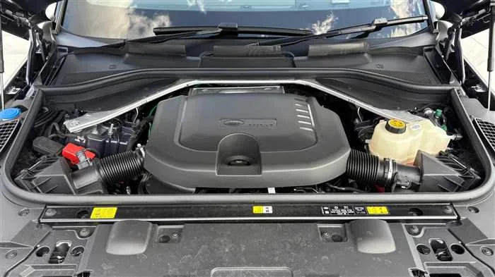 Land Rover Range Rover Sport SE D300 2025 — миниатюра 5
