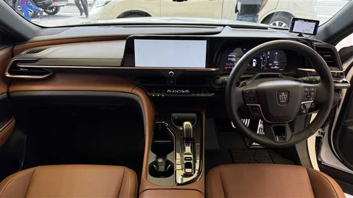 Toyota Crown Estate Z 2025 — миниатюра 5