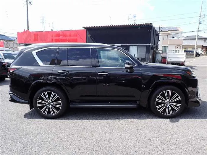 Lexus LX 600 2023 — миниатюра 3