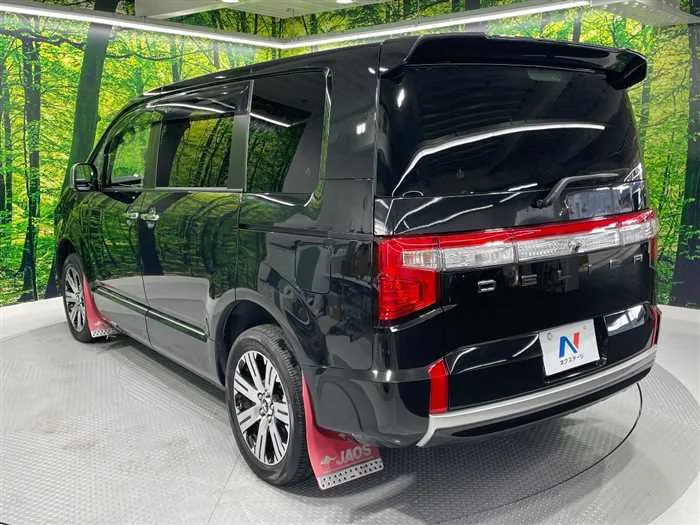 Mitsubishi Delica D:5 2022 — миниатюра 4