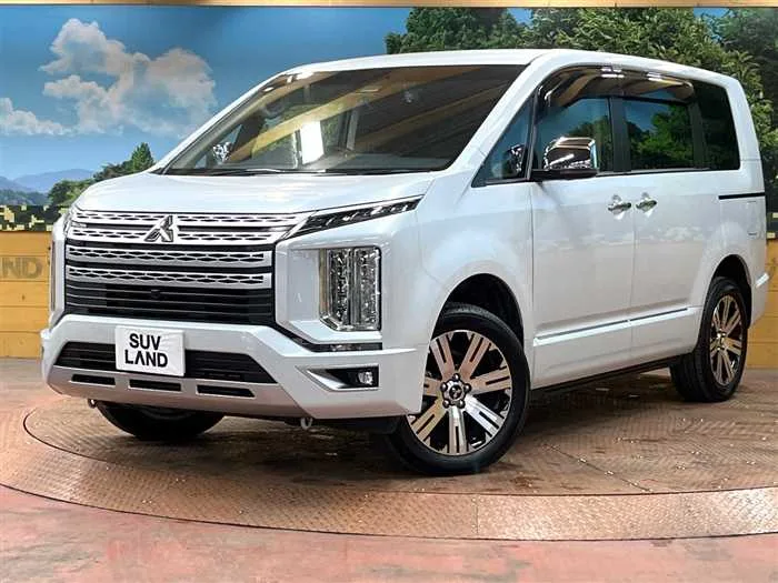 Mitsubishi Delica D:5 2023 — фото 1, купить с доставкой в Москву