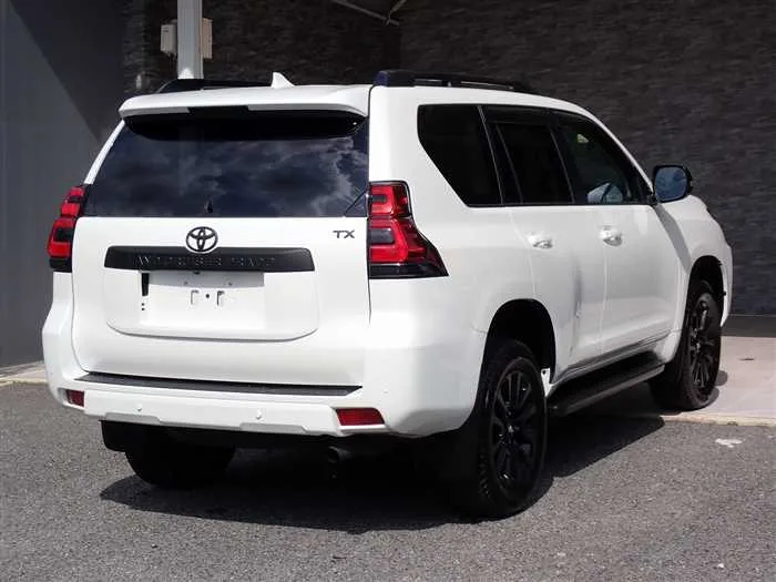 Toyota Land Cruiser Prado TX-L Matte Black Edition 2023 — миниатюра 2