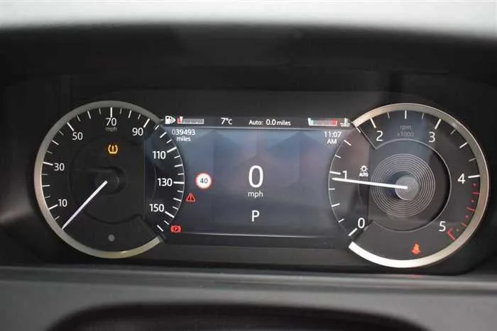 Land Rover Range Rover Velar AUTOMATIC DIESEL 2022 — миниатюра 3