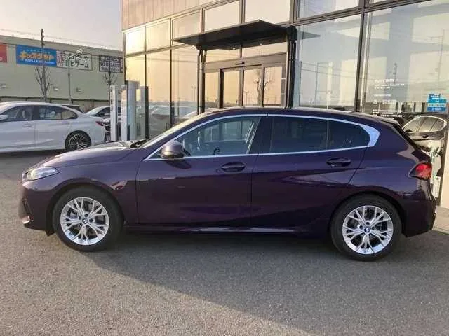 BMW 1 Series 2025 — миниатюра 2