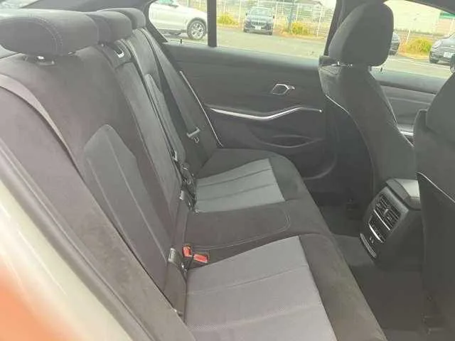 BMW 3 Series 2024 — миниатюра 4