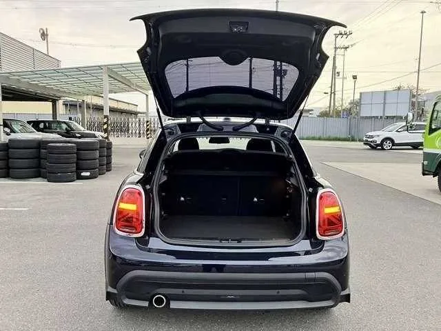 BMW MINI 2023 — миниатюра 3