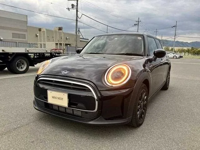 BMW MINI 2023 — фото 1, купить с доставкой в Москву