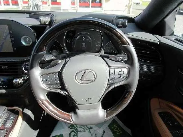 Lexus LS 2022 — миниатюра 5