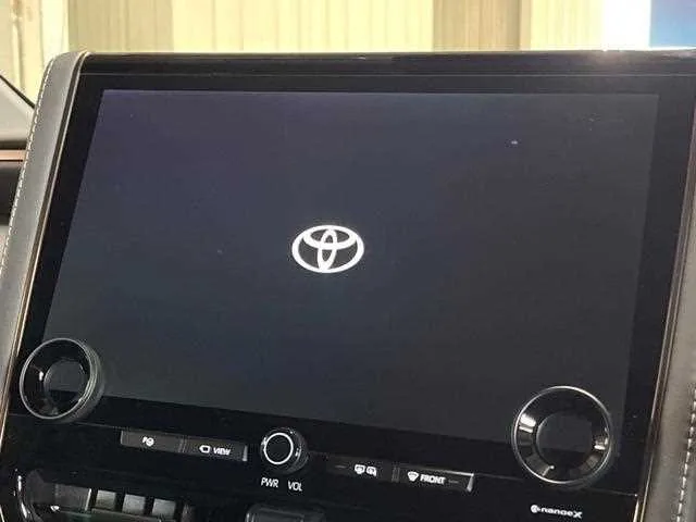 Toyota Vellfire 2023 — миниатюра 2