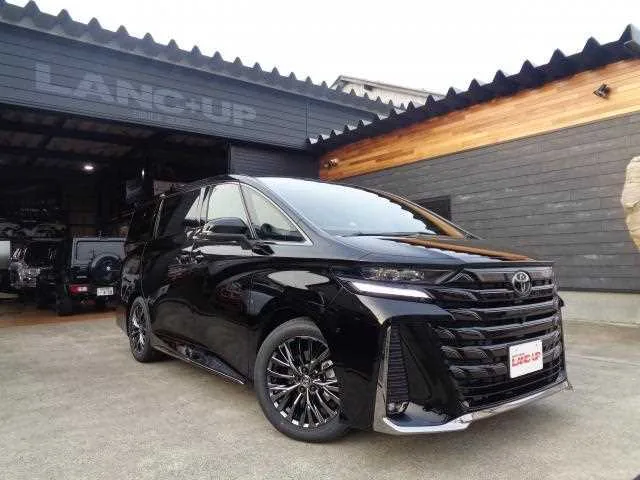 Toyota Vellfire 2026 — фото 1, купить с доставкой в Москву