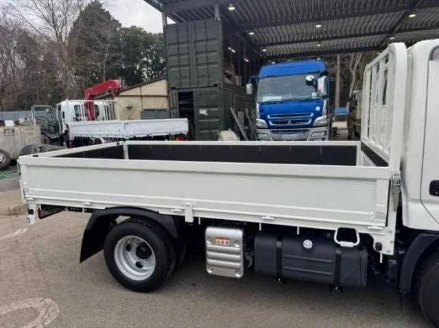 Hino Dutro 2024 — миниатюра 3