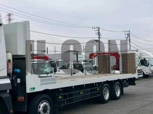 Mitsubishi Fuso Super Great 2024 — миниатюра 3