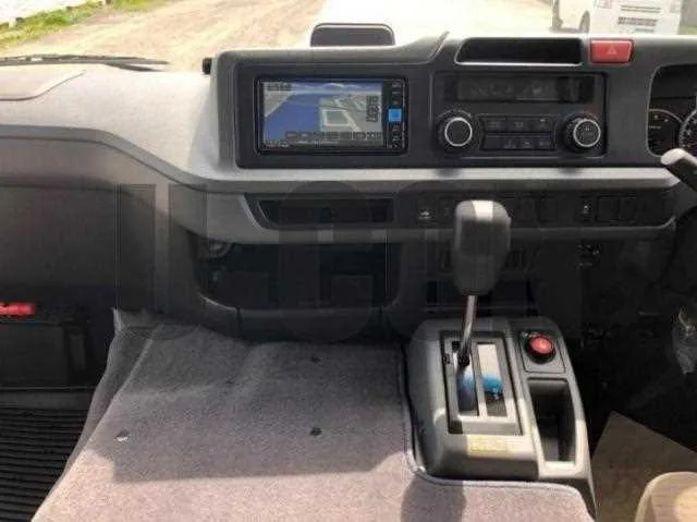 Toyota COASTER 2026 — миниатюра 5