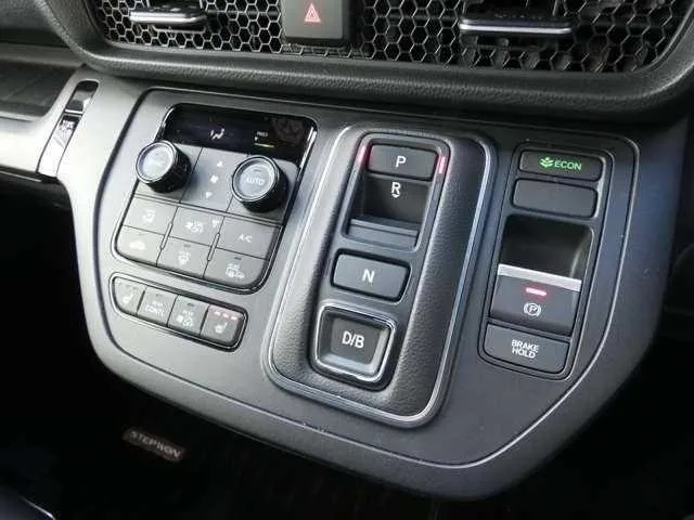 Honda Step WGN 2024 — миниатюра 2
