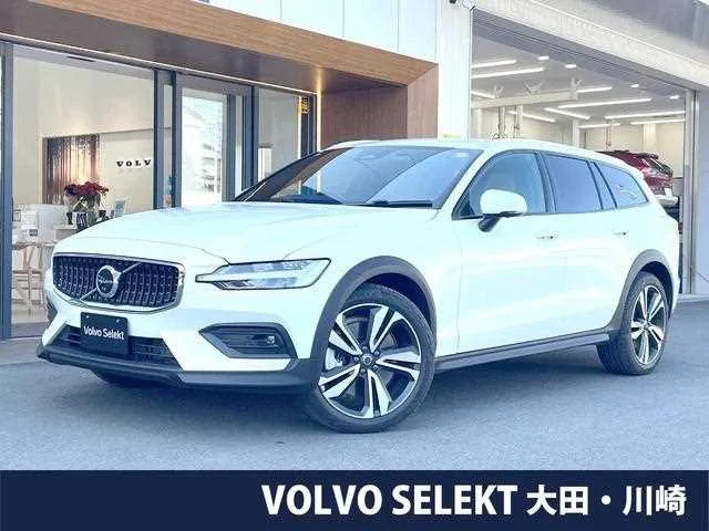 Volvo V60 2023 — фото 1, купить с доставкой в Москву