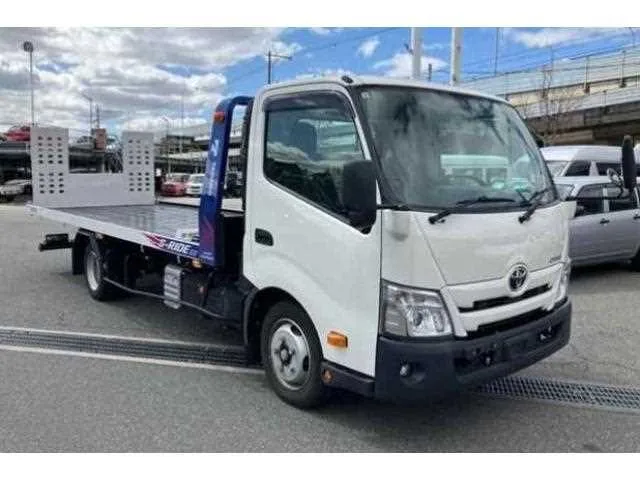 Toyota Dyna Truck 2023 — фото 1, купить с доставкой в Москву
