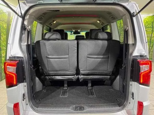 Mitsubishi Delica D:5 2024 — миниатюра 4