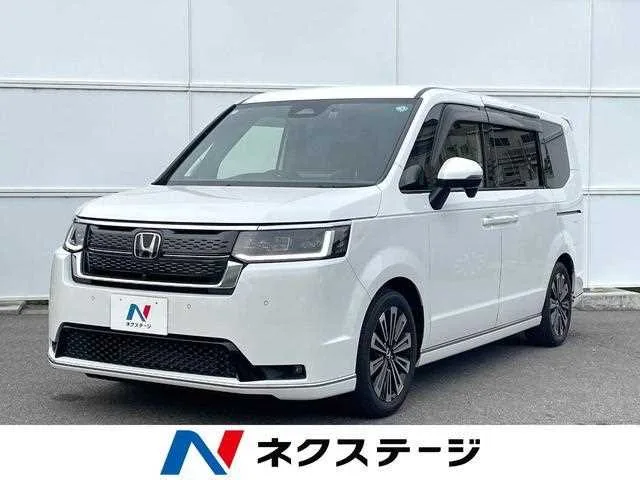 Honda Step WGN 2022 — фото 1, купить с доставкой в Москву