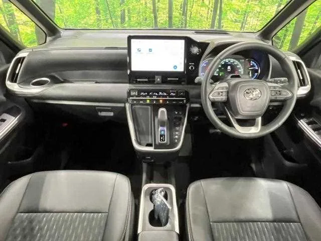 Toyota Noah 2025 — миниатюра 2