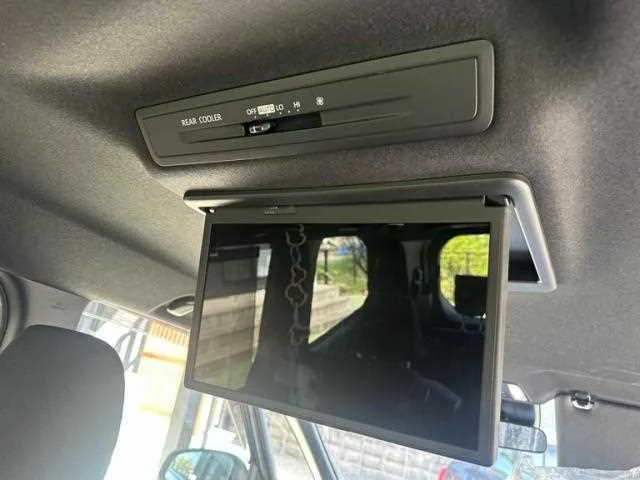 Toyota Voxy 2023 — миниатюра 4