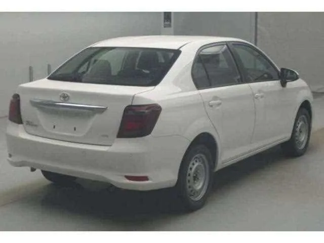Toyota Corolla Axio 2023 — миниатюра 2