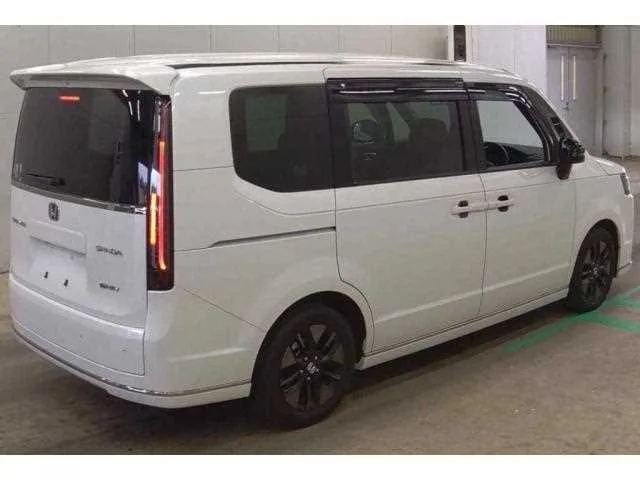 Honda Step WGN 2023 — миниатюра 2