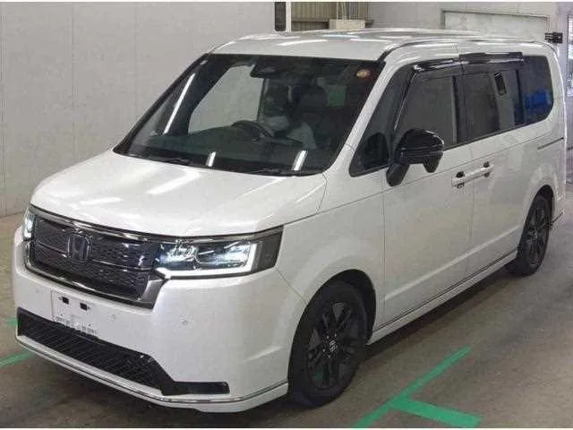 Honda Step WGN 2023 — фото 1, купить с доставкой в Москву
