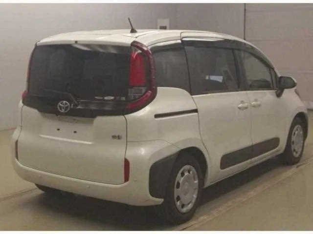 Toyota Sienta 2023 — миниатюра 5