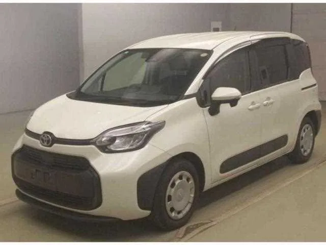 Toyota Sienta 2023 — фото 1, купить с доставкой в Москву